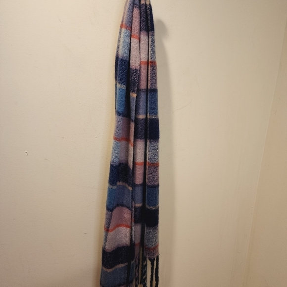 OLD NAVY large Plaid Frindge Multicolor Cozy Scarf NWT - Picture 7 of 10
